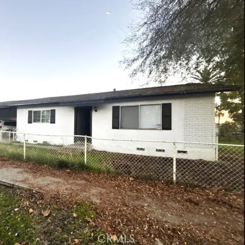 $1,600 | 701 East Oakland Avenue, Hemet, CA 92543