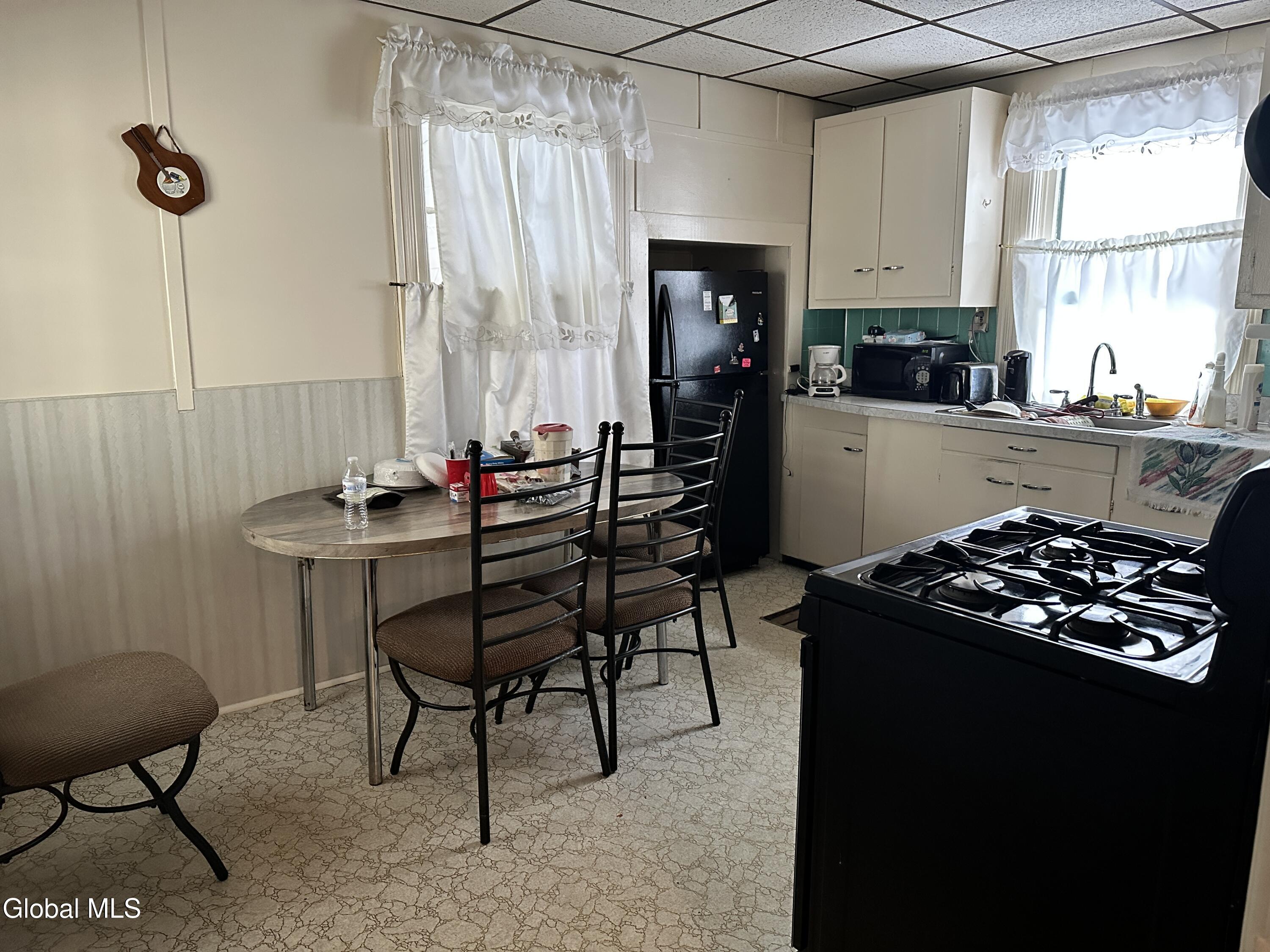 209 Furman Street Schenectady, NY 12304 - Photo 13 of 30 IMG_2294