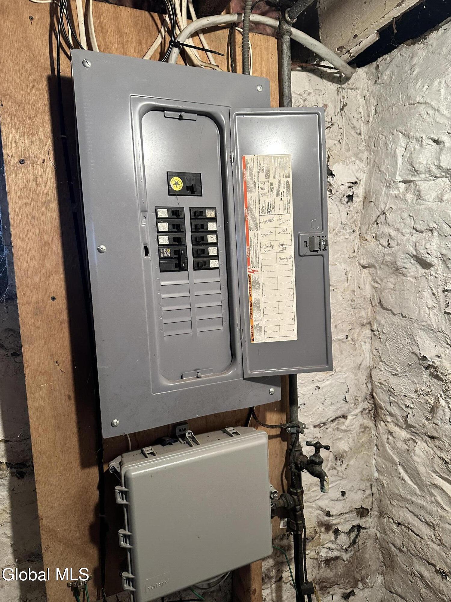 209 Furman Street Schenectady, NY 12304 - Photo 26 of 30 IMG_2298