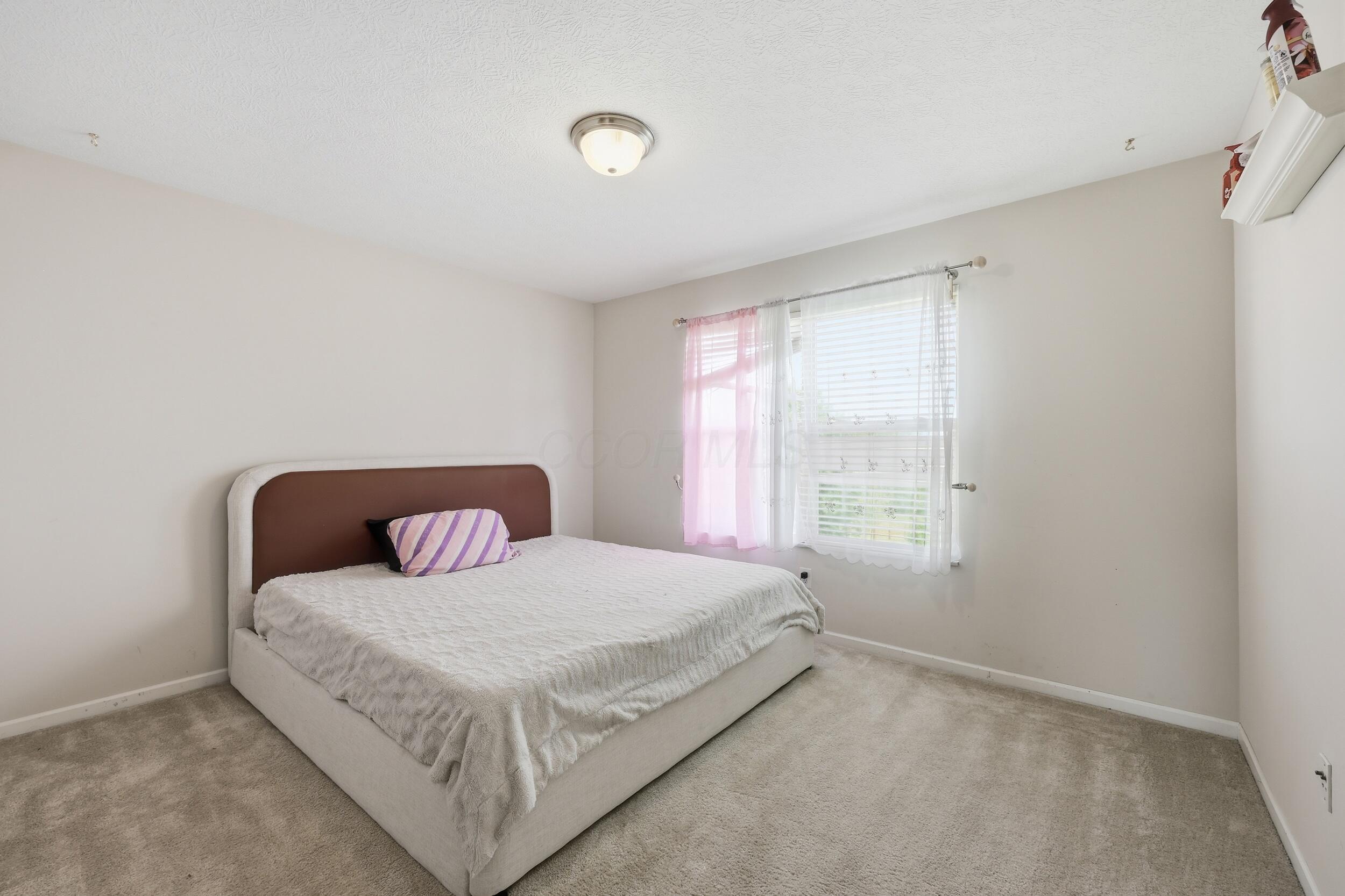 8104 Amanda Northern Road Northwest Canal Winchester, OH 43110 - Photo 25 of 27 Nice size third bedroom