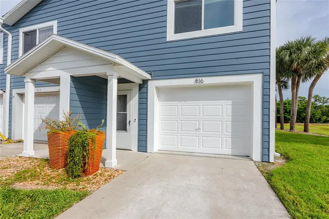 $585,000 | 816 Hidden Harbour Drive, Indian Rocks Beach, FL 33785