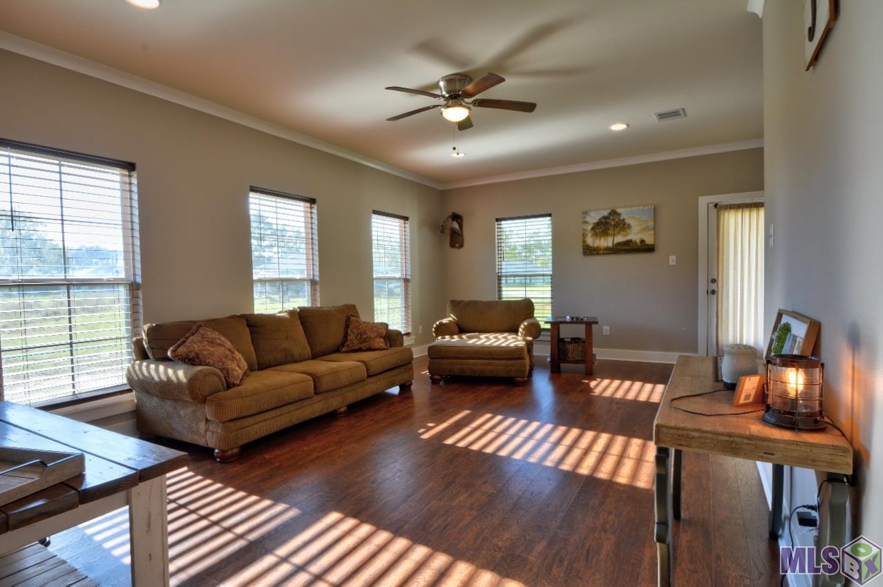 30676 Milton Road Walker, LA 70785 - Photo 4 of 19 Gallery Image 4