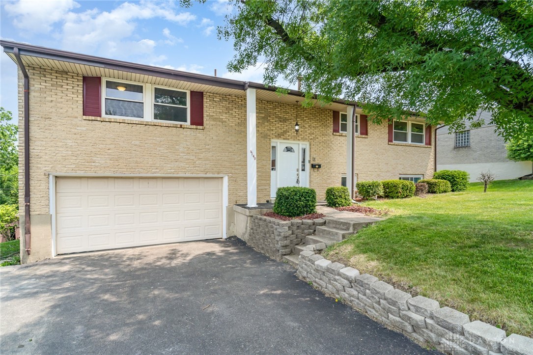 6140 Carnation Road Dayton, OH 45449 - Photo 1 of 28 Gallery Image 1