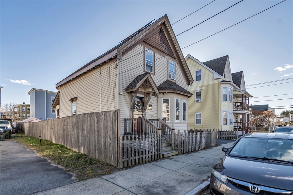 40 Chester Street Lawrence, MA 01843 - Photo 3 of 30