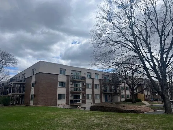 $145,000 | 2800 Hillsboro Avenue North, Unit 111, New Hope, MN 55427