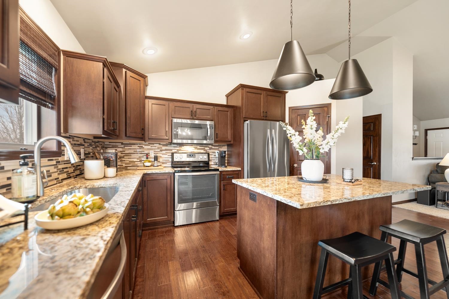 3165 Howard View Lane Green Bay, WI 54313 - Photo 12 of 30