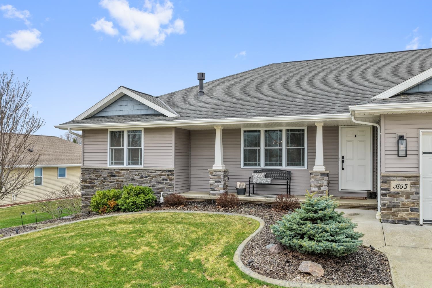 3165 Howard View Lane Green Bay, WI 54313 - Photo 3 of 30