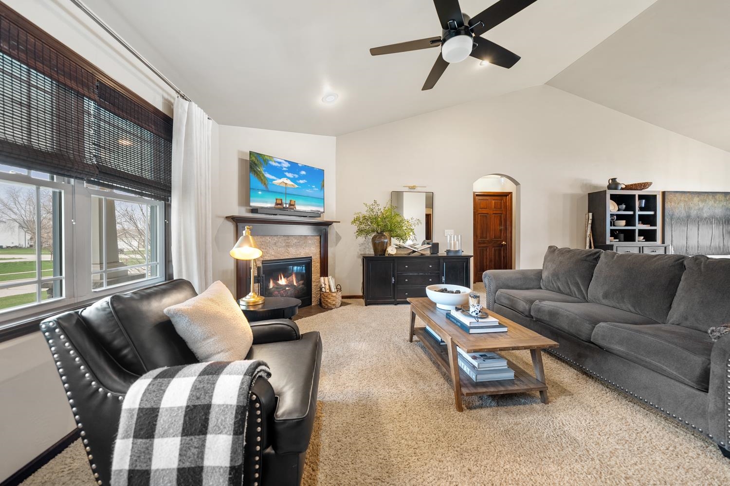 3165 Howard View Lane Green Bay, WI 54313 - Photo 6 of 30