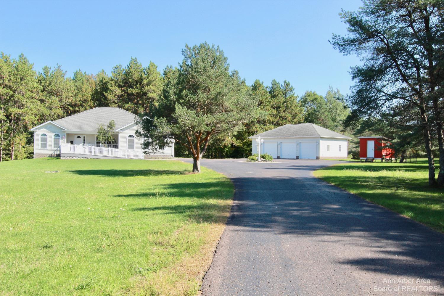45224 Paradise Road Chassell, MI 49916 - Photo 3 of 63 Photo 3