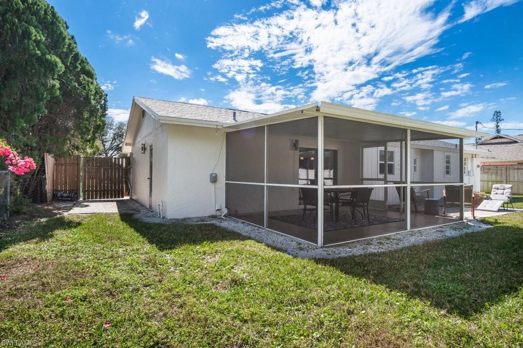 1207 Hernando Street Naples, FL 34103 - Photo 33 of 37 a view of a backyard