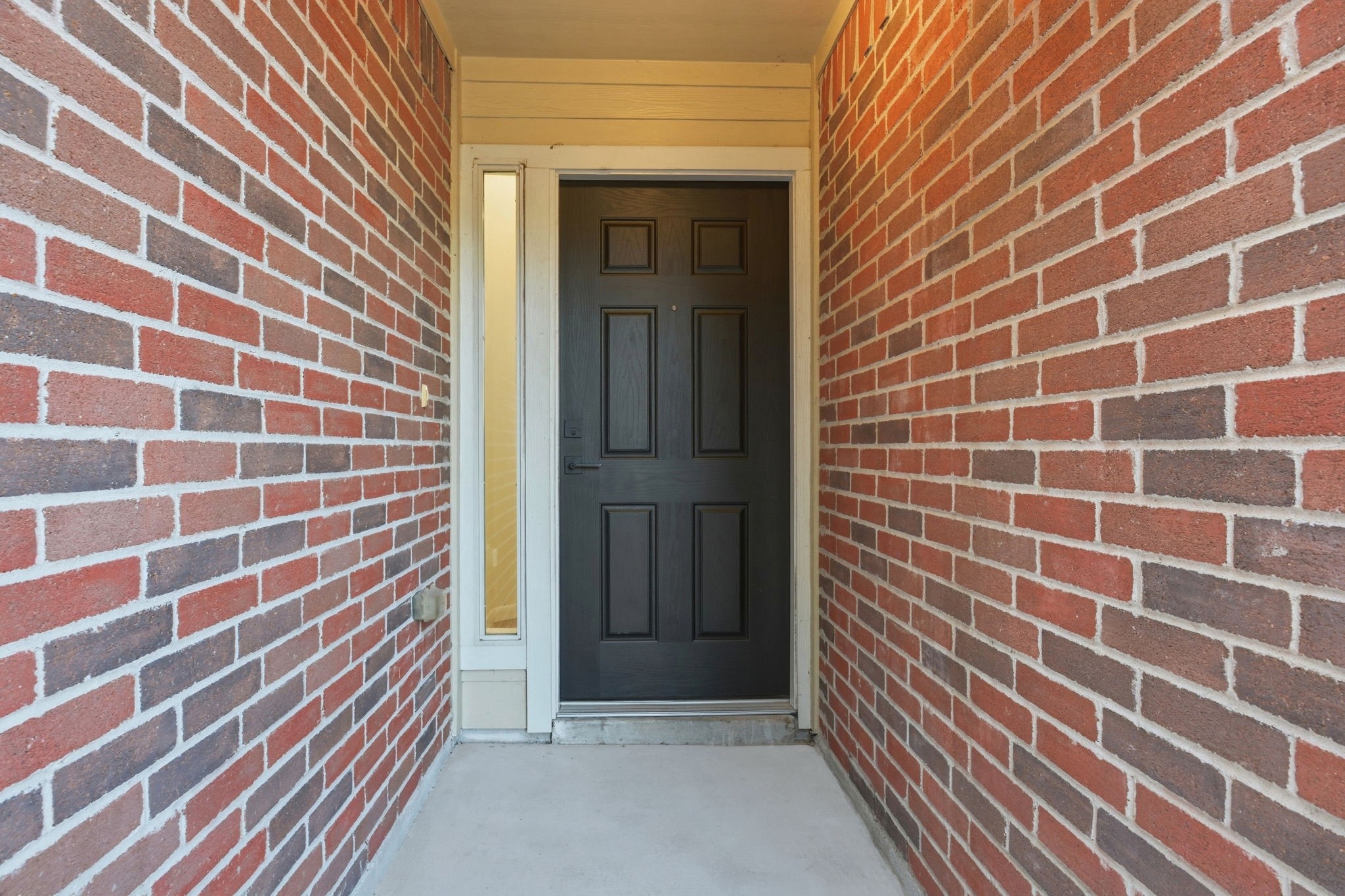 4426 Kulkarni Street Houston, TX 77045 - Photo 6 of 33 a view of a brick wall