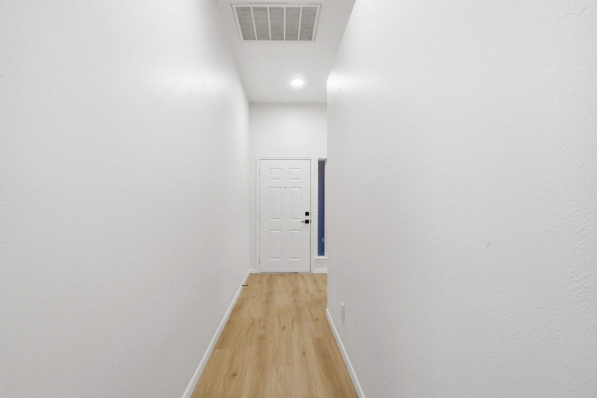 4426 Kulkarni Street Houston, TX 77045 - Photo 7 of 33 a view of a bathroom with a sink