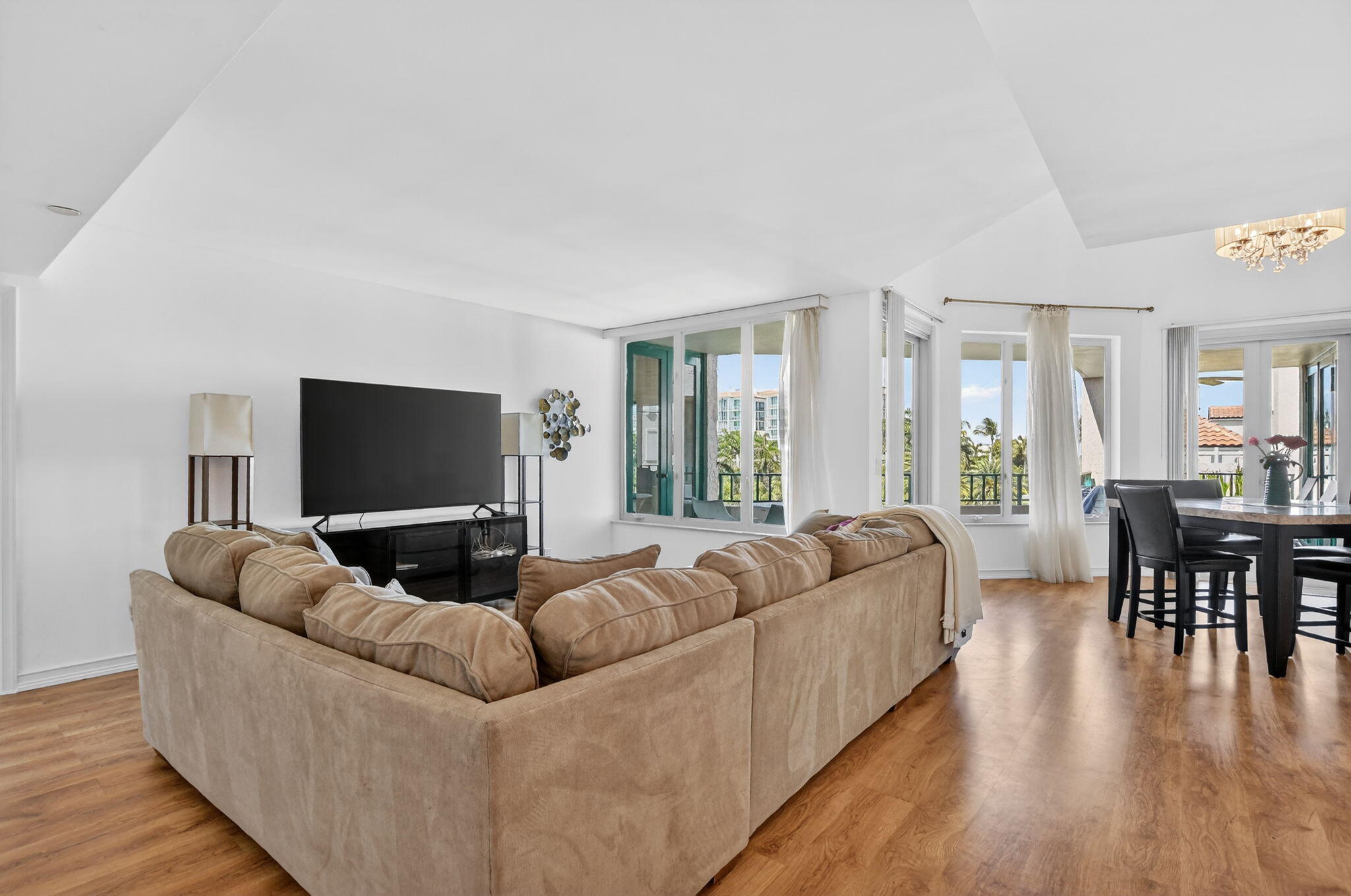 120 Southeast 5th Avenue, Unit 520 Boca Raton, FL 33432 - Photo 4 of 86 3-web-or-mls-DSC_9621