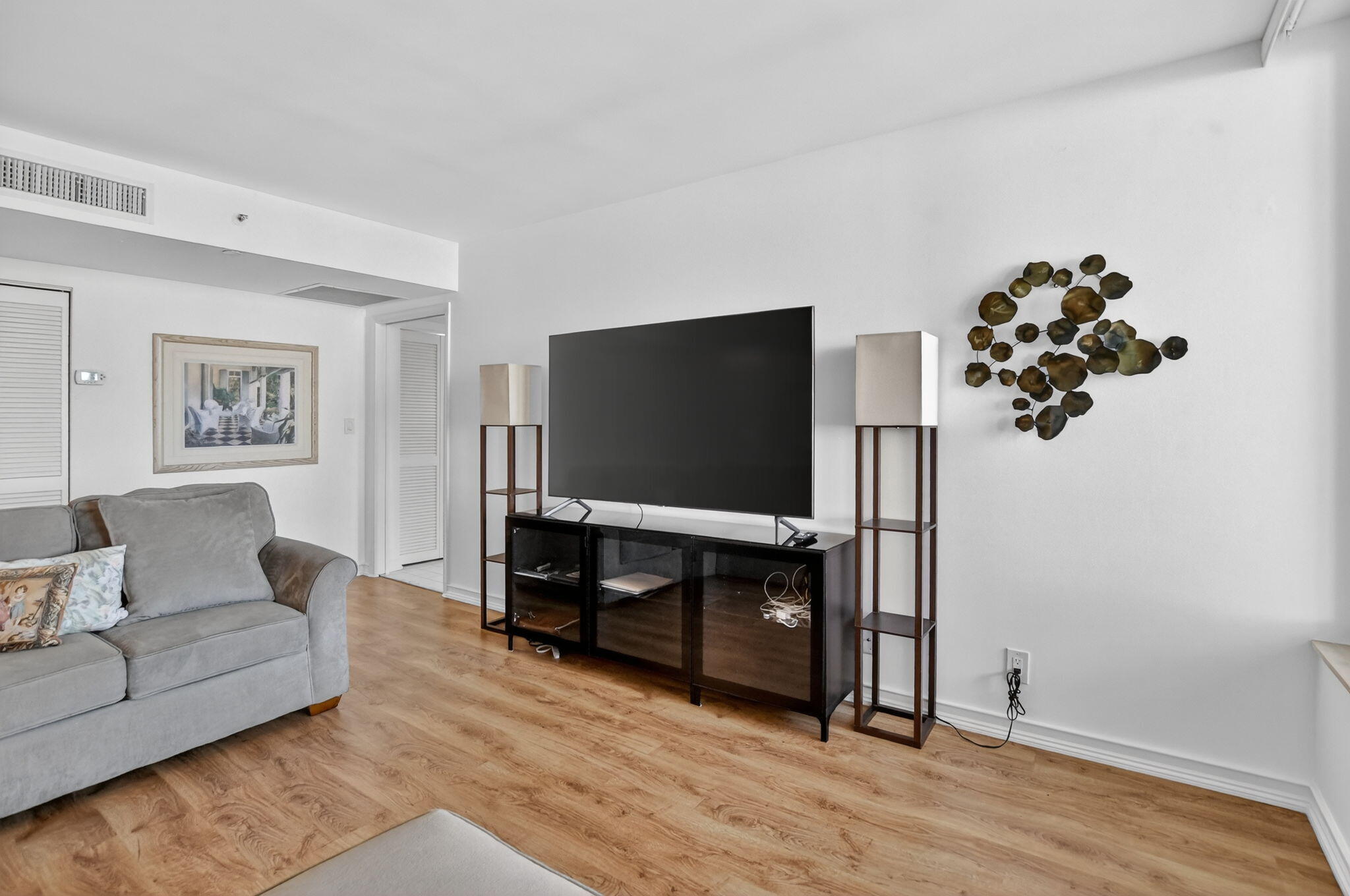 120 Southeast 5th Avenue, Unit 520 Boca Raton, FL 33432 - Photo 7 of 86 6-web-or-mls-DSC_9636