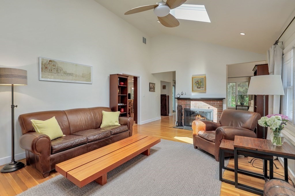 150 Concord Avenue Lexington, MA 02421 - Photo 4 of 36 Gallery Image 4