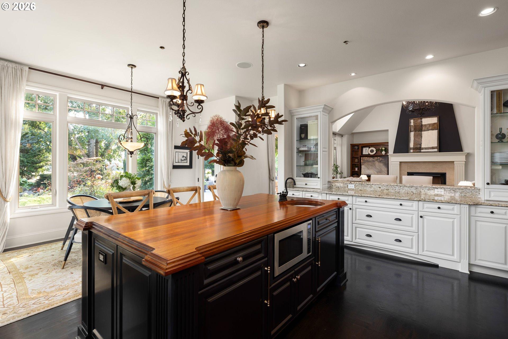 14769 Southwest Pleasant Valley Road Beaverton, OR 97007 - Photo 15 of 48 Kitchen