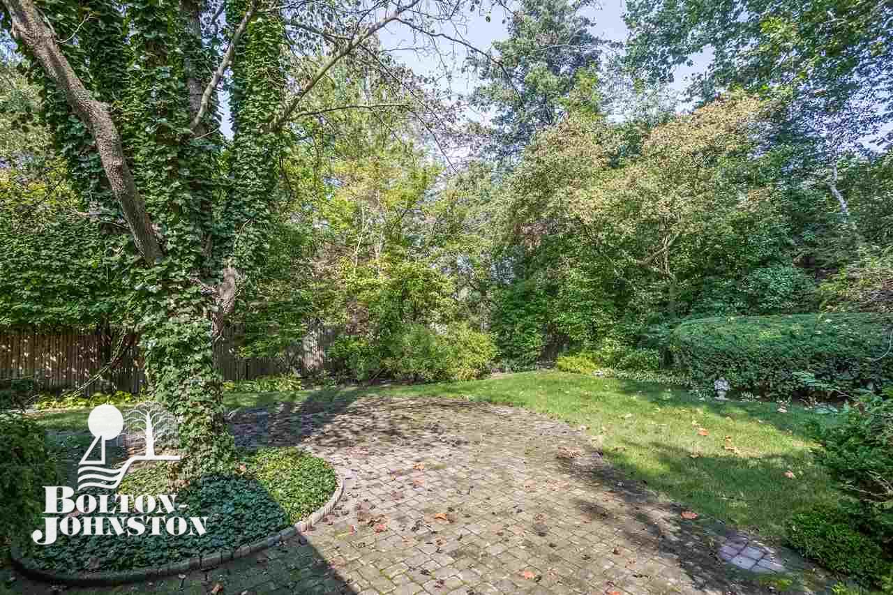 360 Provencal Road Grosse Pointe, MI 48236 - Photo 78 of 78 31331497-77.JPG