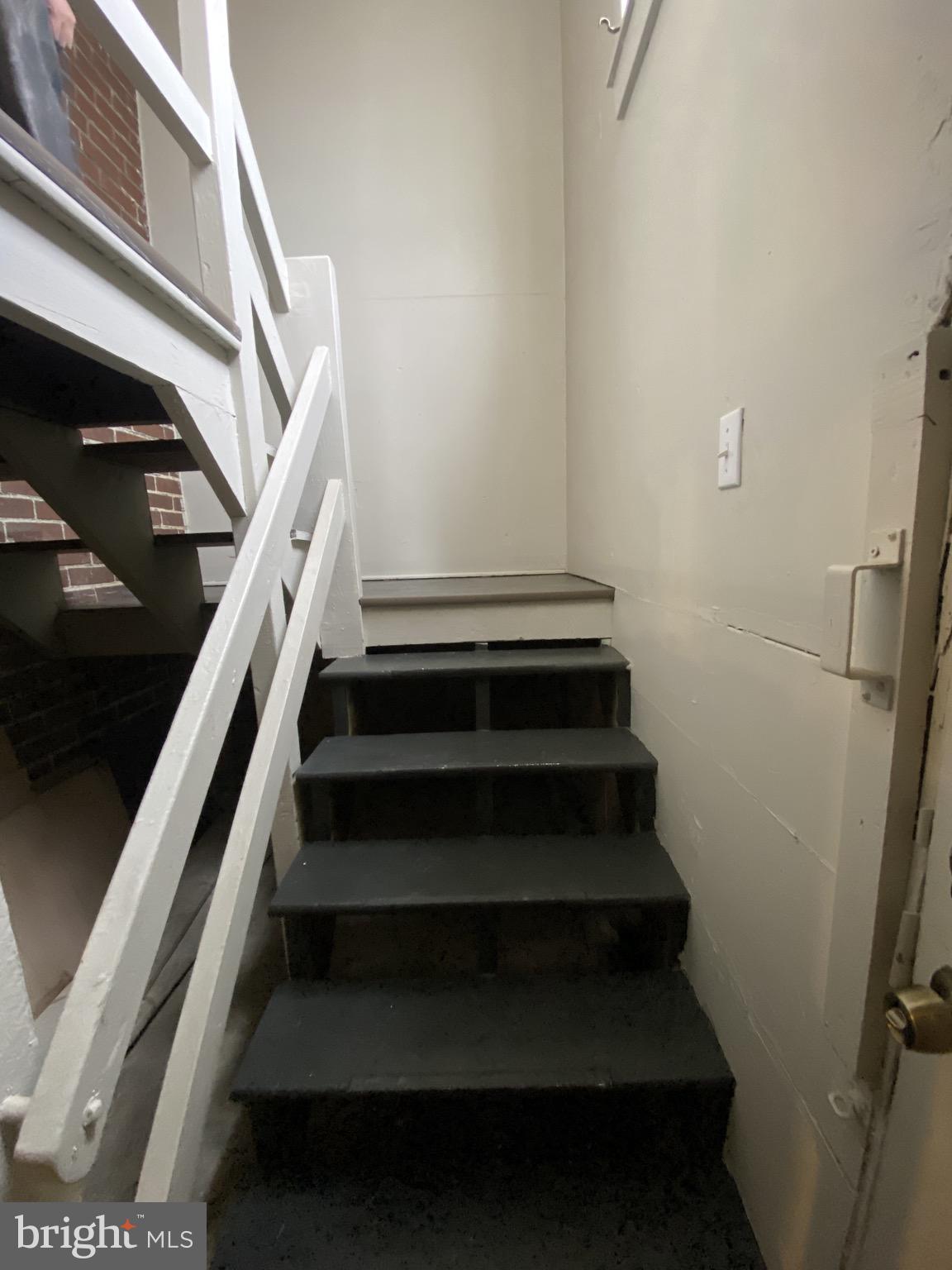 508 South Prince Street Lancaster, PA 17603 - Photo 3 of 21 a view of entryway