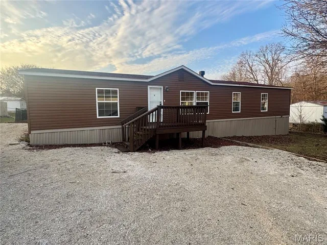 $189,900 | 45 Shelter Drive, Troy, MO 63379