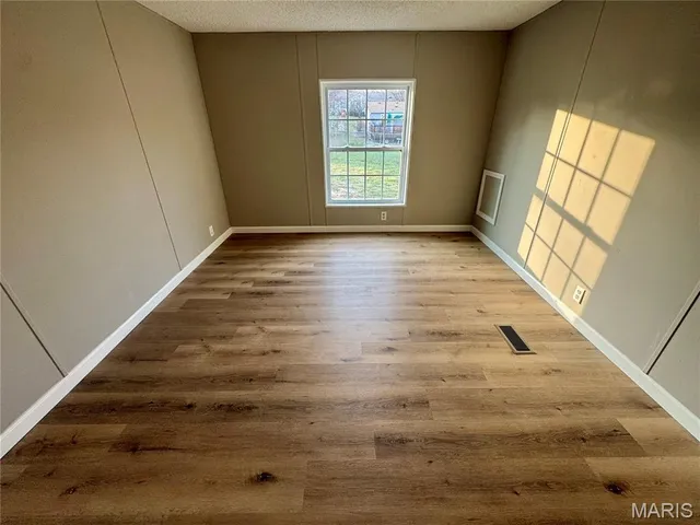 $189,900 | 45 Shelter Drive, Troy, MO 63379