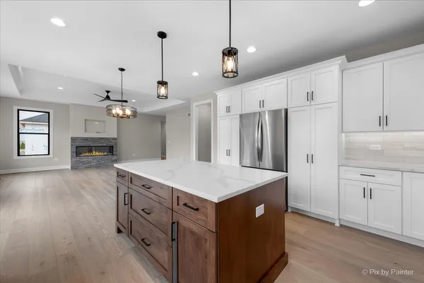 $729,900 | 1225 Noble Drive, Des Plaines, IL 60018