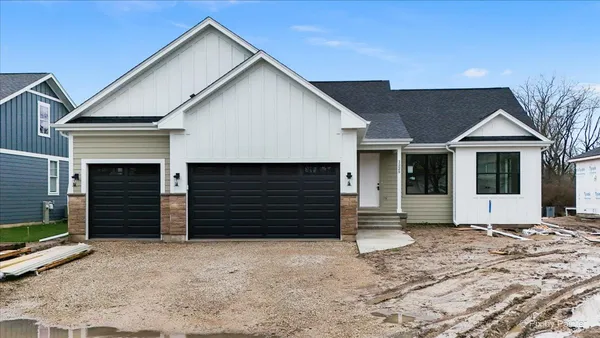 $729,900 | 1225 Noble Drive, Des Plaines, IL 60018