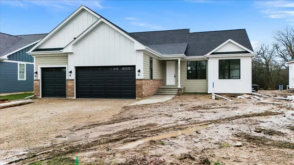 $729,900 | 1225 Noble Drive, Des Plaines, IL 60018