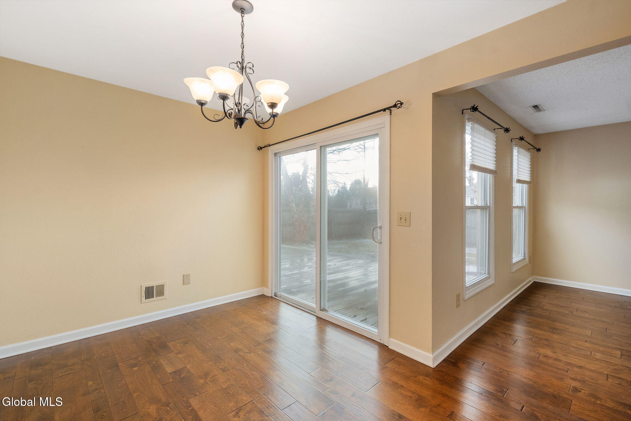 2 Carriage Road Clifton Park, NY 12065 - Photo 15 of 48 10-2CarriageRd_09