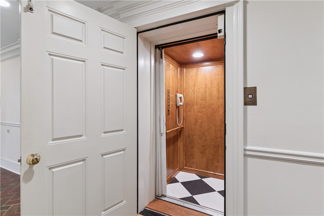 2307 Pelican Street St. Simons Island, GA 31522 - Photo 15 of 72 Elevator