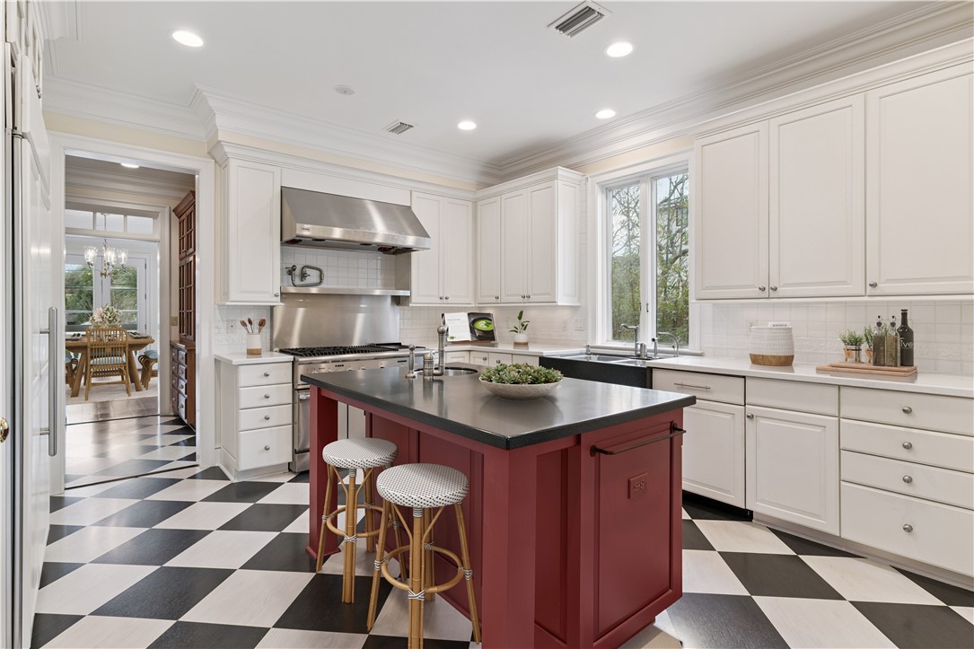 2307 Pelican Street St. Simons Island, GA 31522 - Photo 18 of 72 Digitally Staged