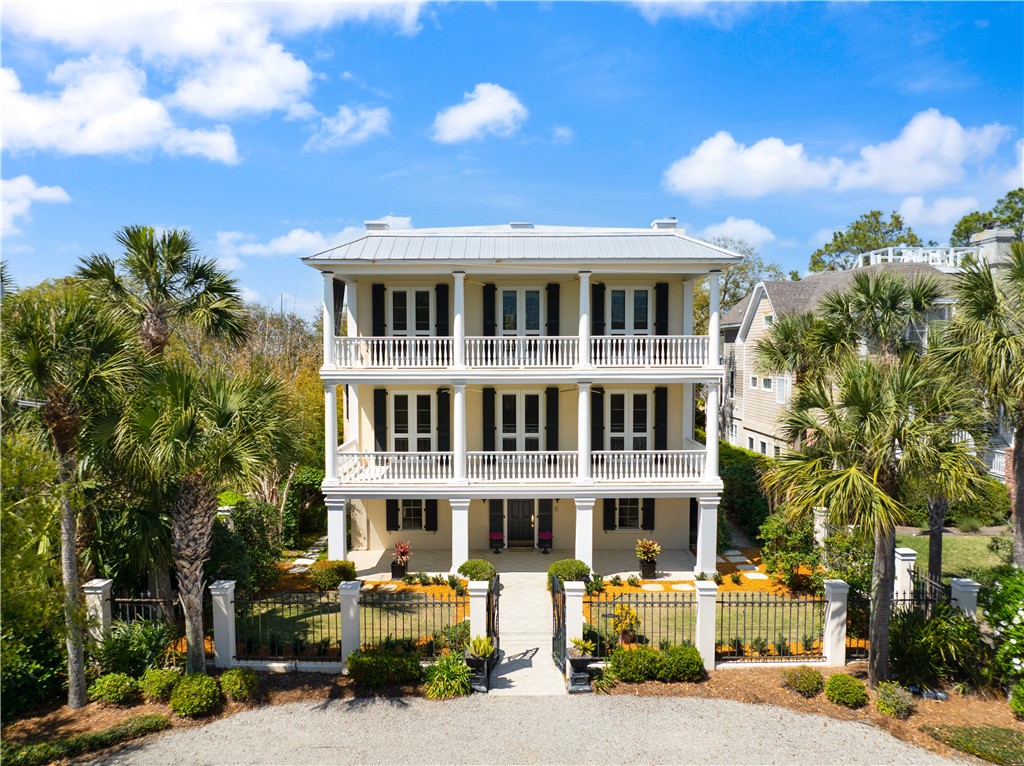 2307 Pelican Street St. Simons Island, GA 31522 - Photo 2 of 72