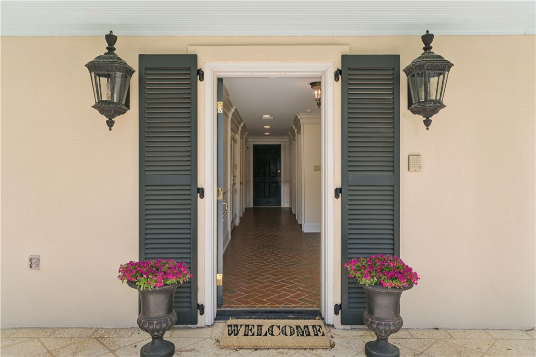 2307 Pelican Street St. Simons Island, GA 31522 - Photo 5 of 72