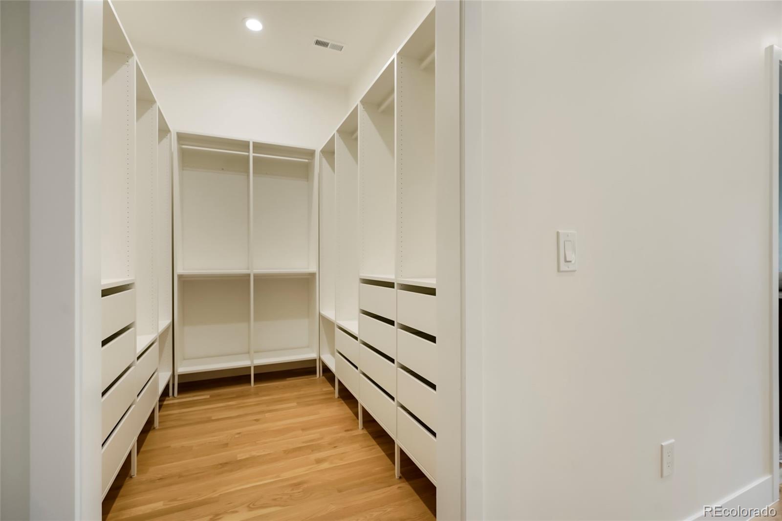 784 Locust Street Denver, CO 80220 - Photo 25 of 40