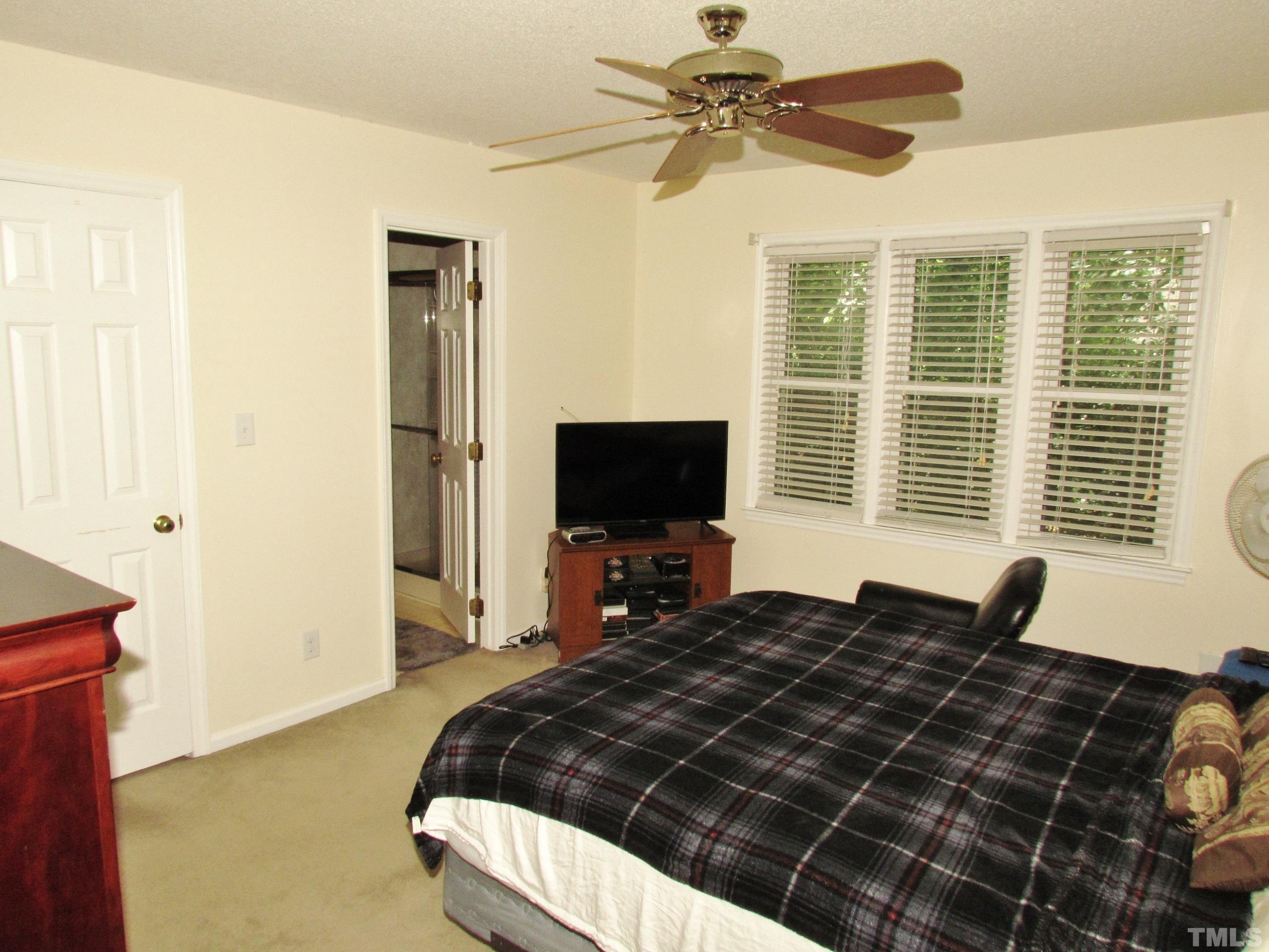 407 Oak Run Drive Raleigh, NC 27606 - Photo 14 of 30 Gallery Image 14