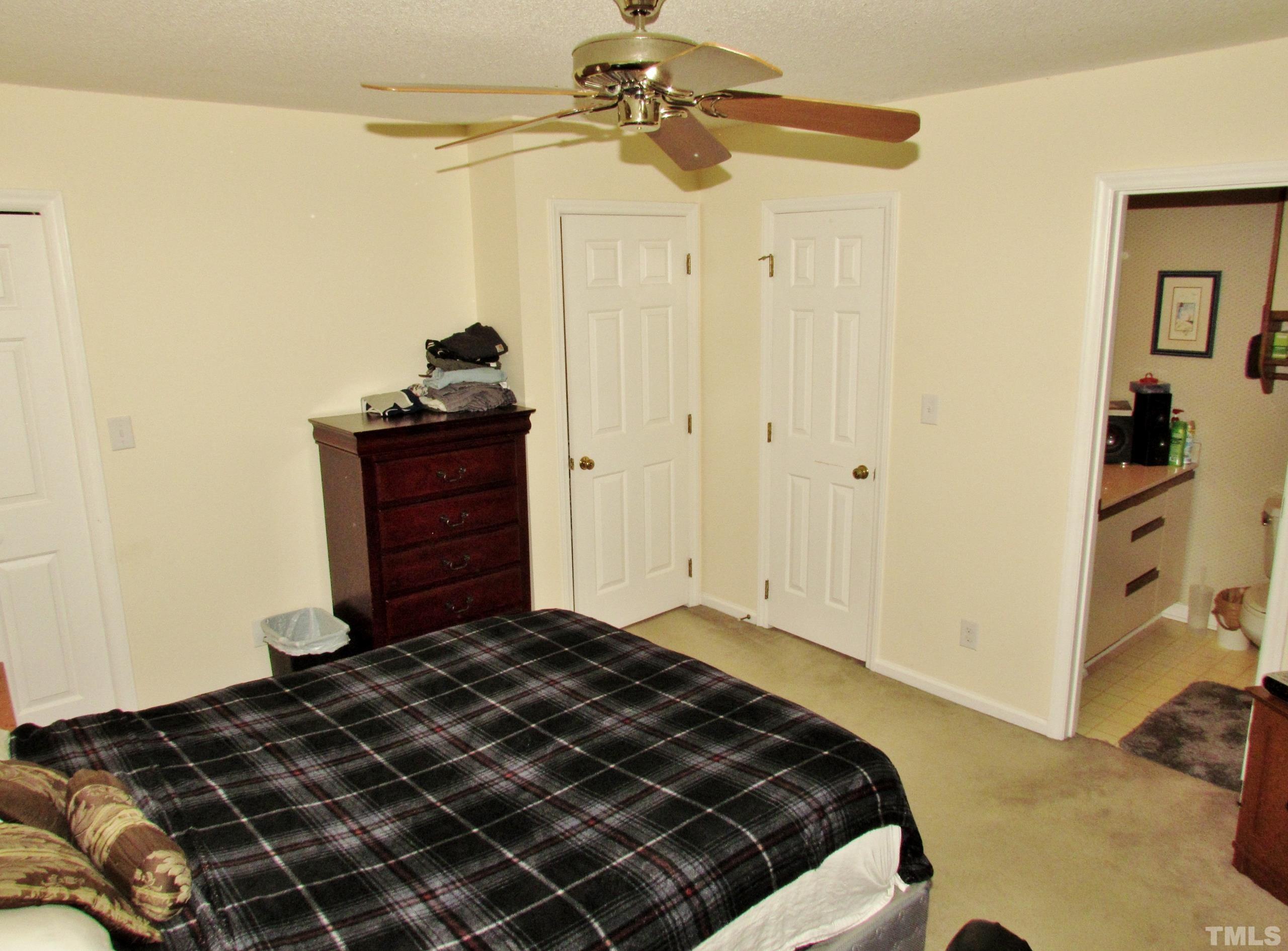 407 Oak Run Drive Raleigh, NC 27606 - Photo 15 of 30 Gallery Image 15