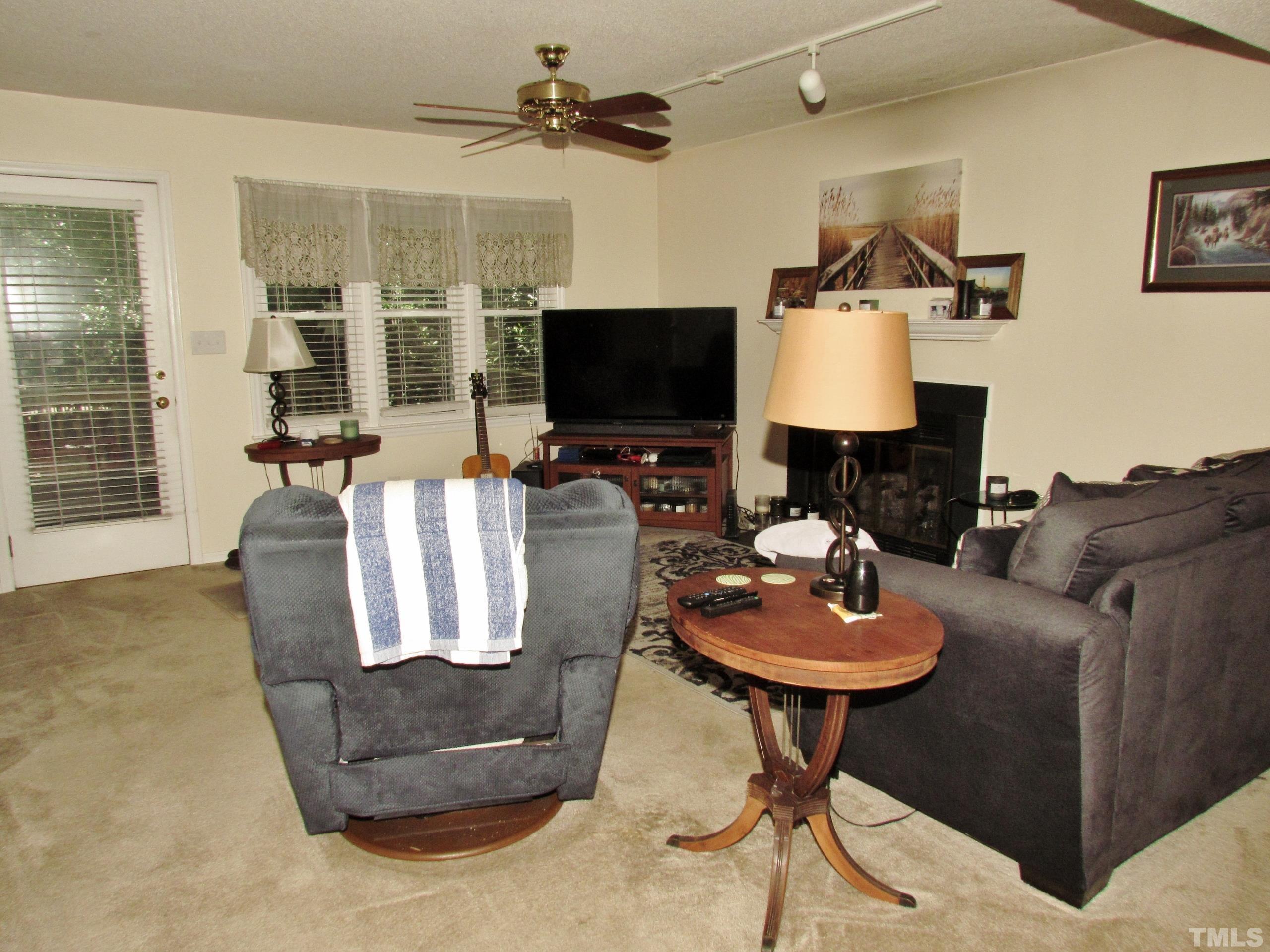 407 Oak Run Drive Raleigh, NC 27606 - Photo 8 of 30 Gallery Image 8