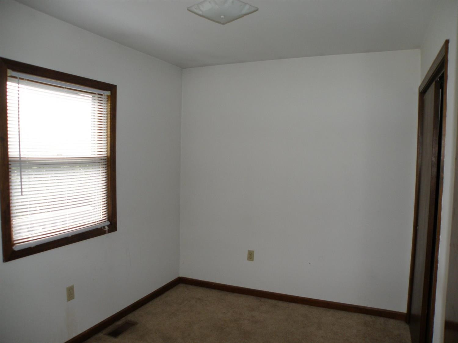 9503-9505 Spring Street Highland, IN 46322 - Photo 8 of 10 1500x1124