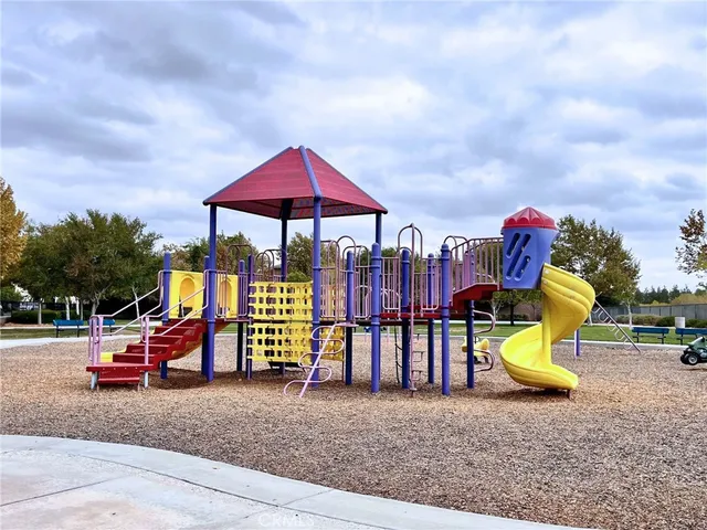 a view of a park with entertaining space