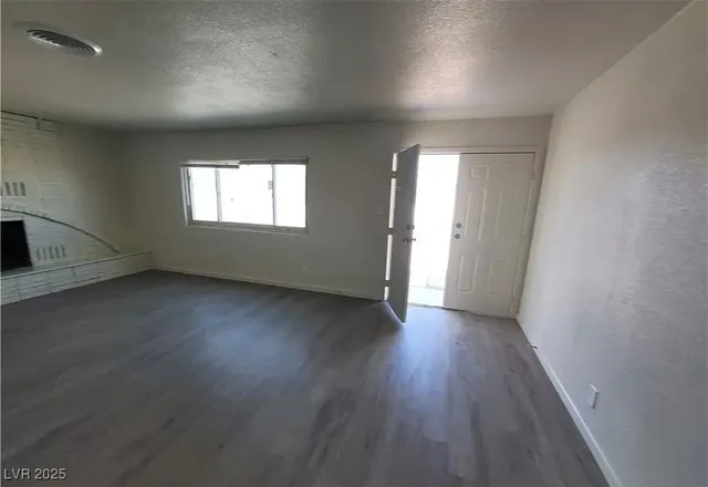 $429,900 | 3749 Ponderosa Street, Las Vegas, NV 89115