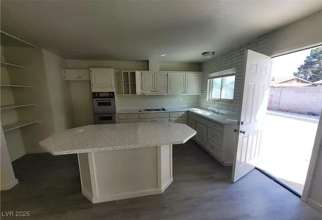 $429,900 | 3749 Ponderosa Street, Las Vegas, NV 89115