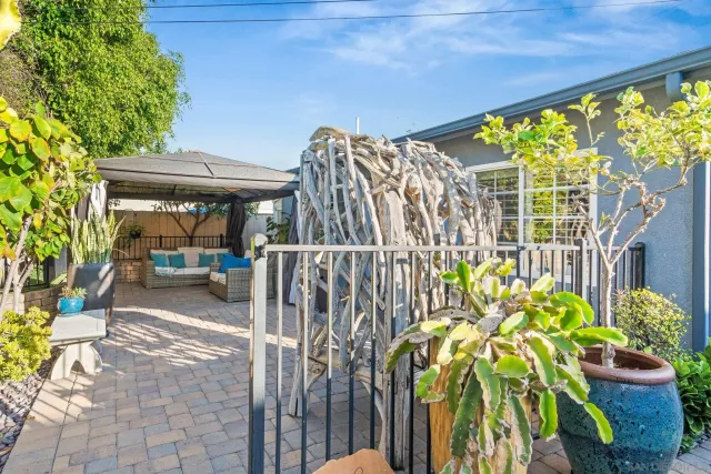 a view of outdoor space yard and porch