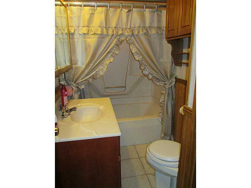 112 Kaltenbaugh Road Renfrew, PA 16053 - Photo 16 of 24 Full Bath.