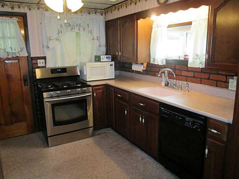 112 Kaltenbaugh Road Renfrew, PA 16053 - Photo 9 of 24 Kitchen.