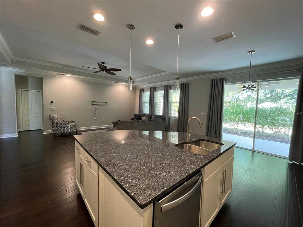 2894 Sand Oak Loop Apopka, FL 32712 - Photo 10 of 69