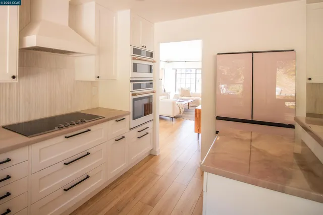 a view of a backyard with garden