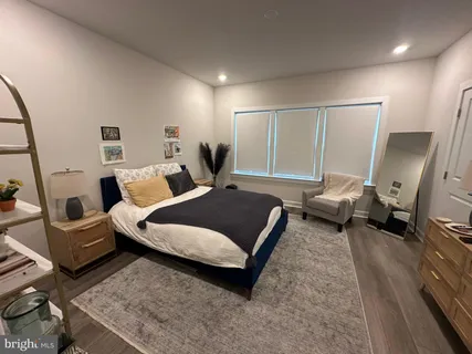 $5,250 | 209 Market Square Northwest, Unit 17, Vienna, VA 22180