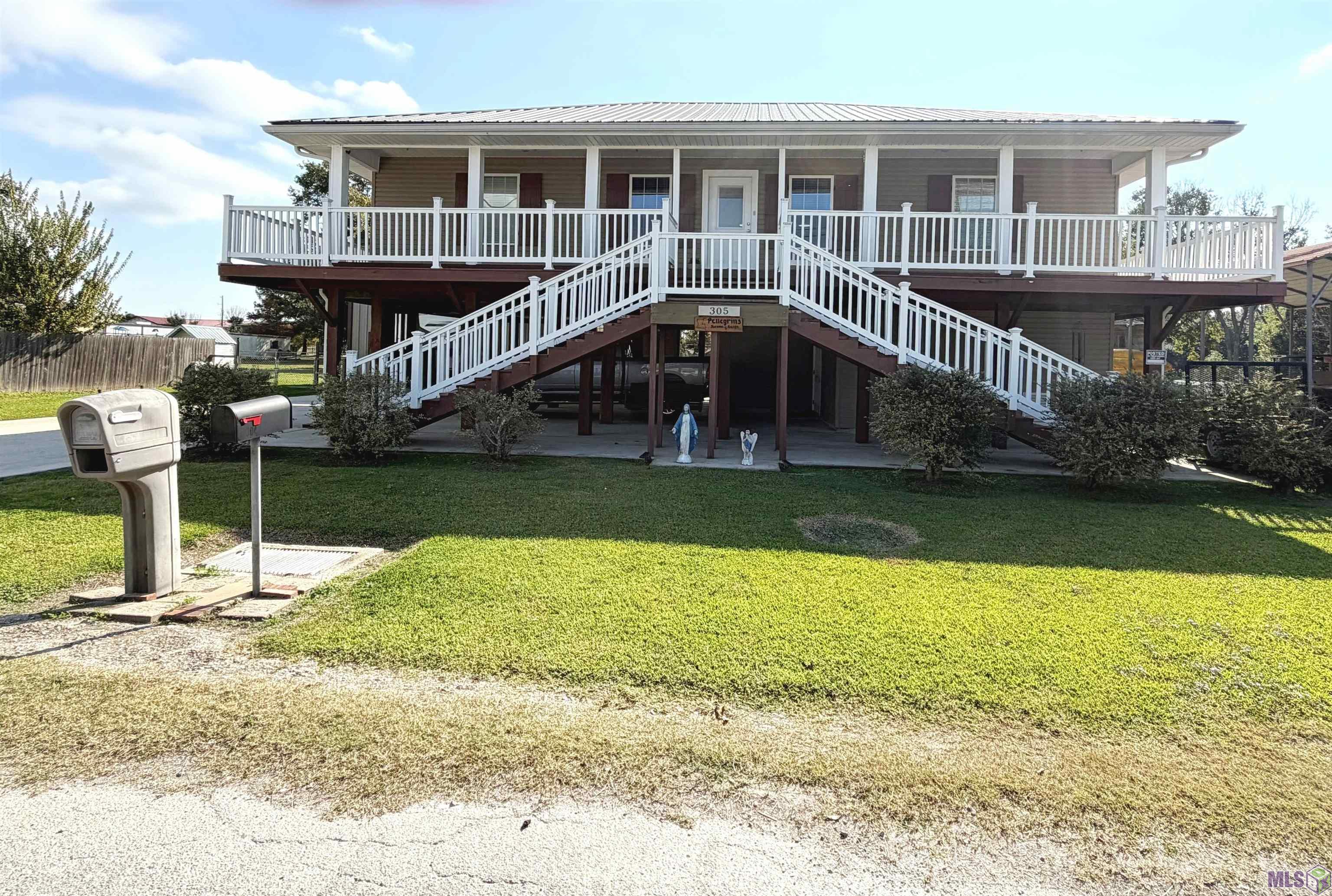 305 R J Drive Chauvin, LA 70344 - Photo 1 of 18