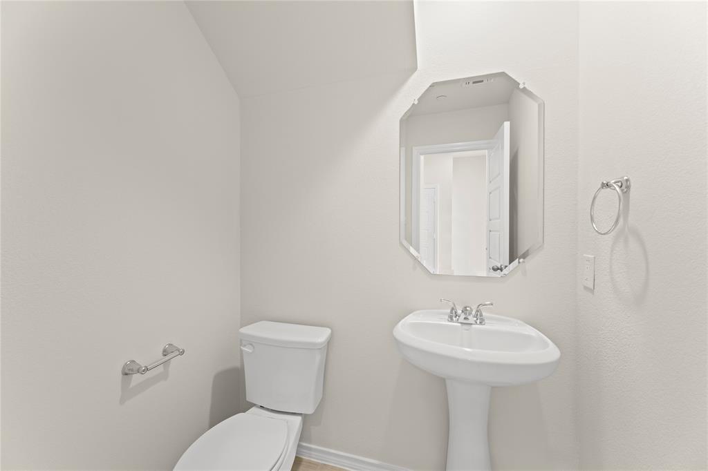 4006 Avion Drive Sanger, TX 76266 - Photo 14 of 27