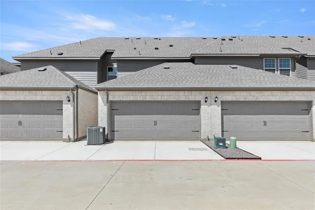 $263,999 | 4006 Avion Drive, Sanger, TX 76266