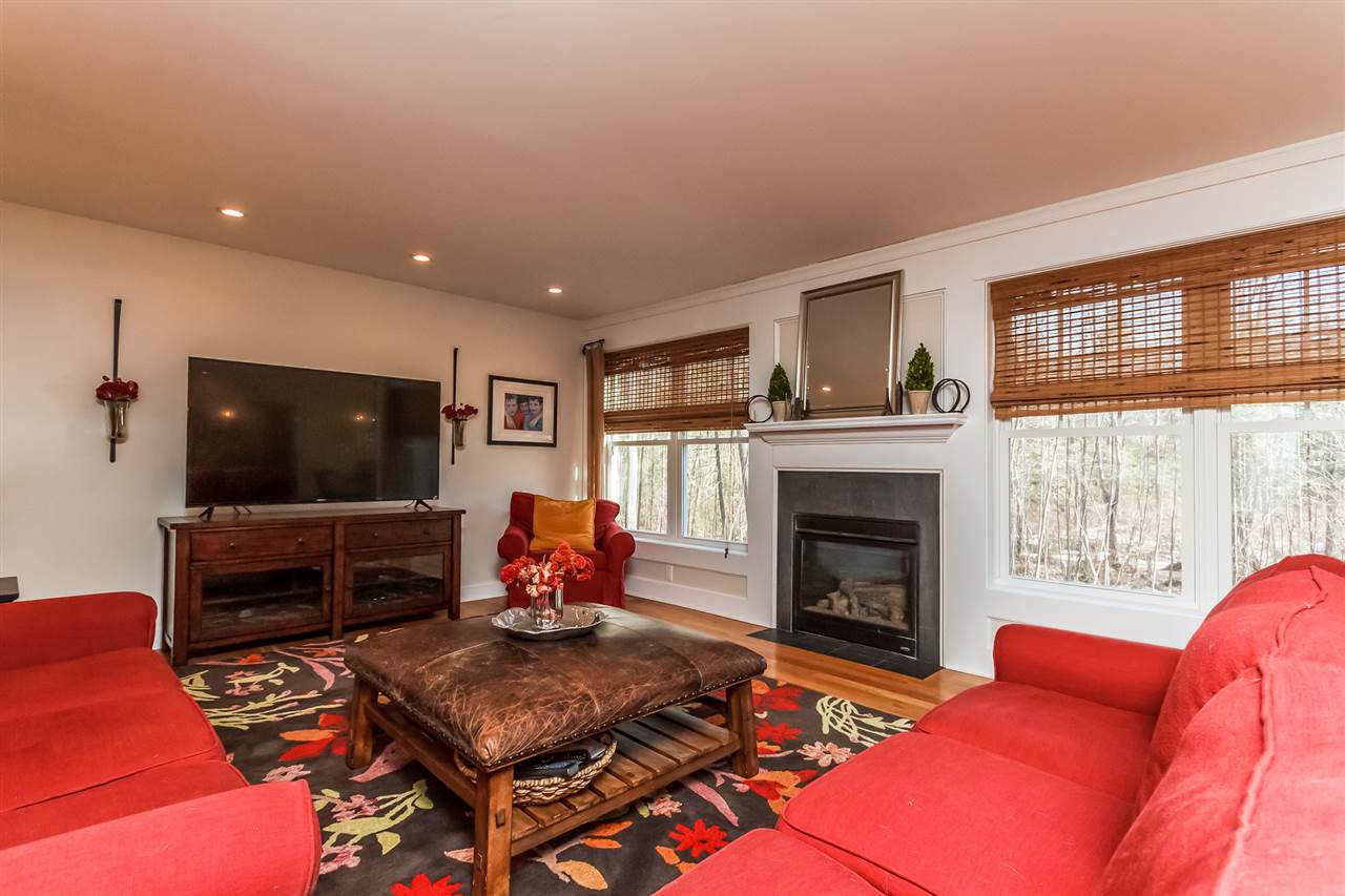 127 Peaslee Road Bow, NH 03304 - Photo 15 of 36